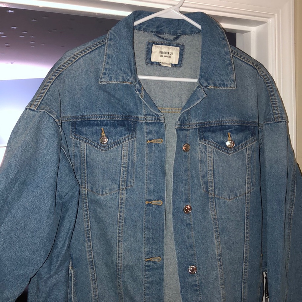 Medium wash super cute jean jacket